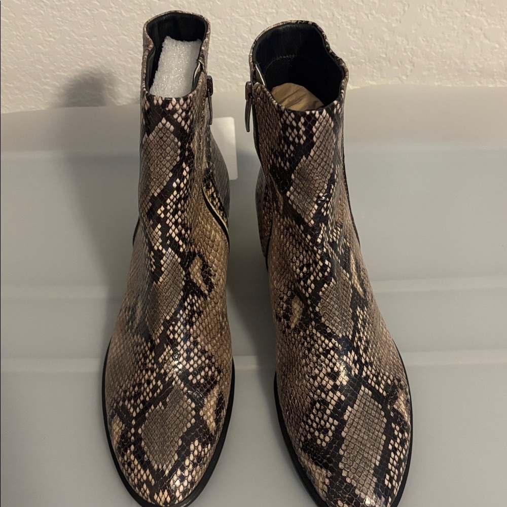 Ecco Python Snakeskin Leather Ankle Boots Gray & … - image 3